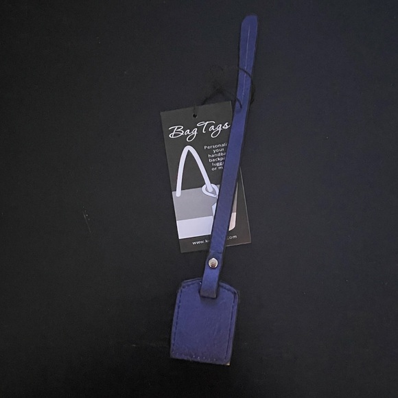 NWT“K•Carroll” Bag Tag, Monogram Letter "I" Navy Blue Bag Tag with "Tan" Letter - Picture 2 of 5